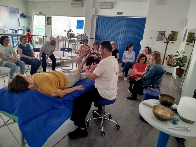 Actividad terapéutica con personas asociadas