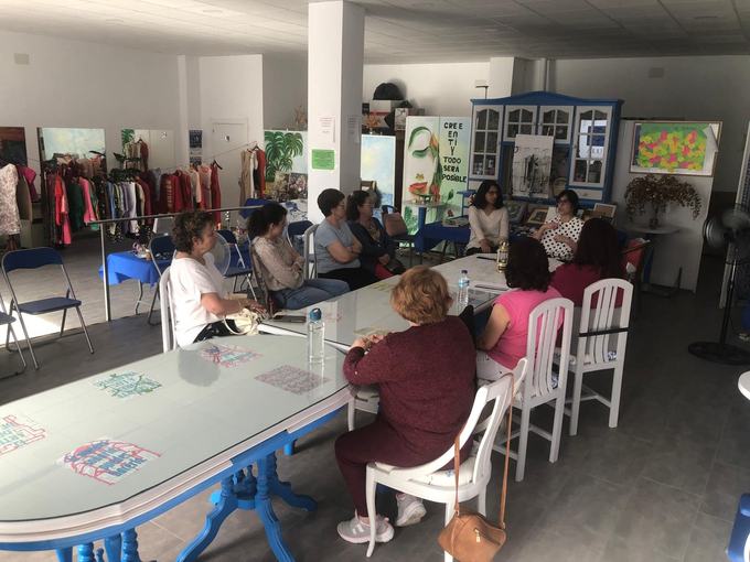 Charla informativa en la sede de ALUFI, 8 de mayo de 2026